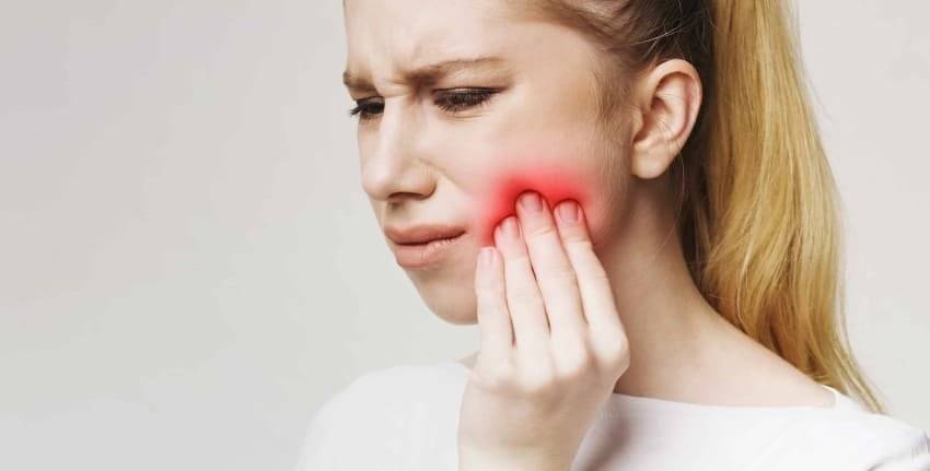 woman having a Toothache